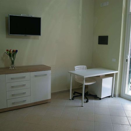 Guest House Golfo Xifonio Augusta Exterior photo