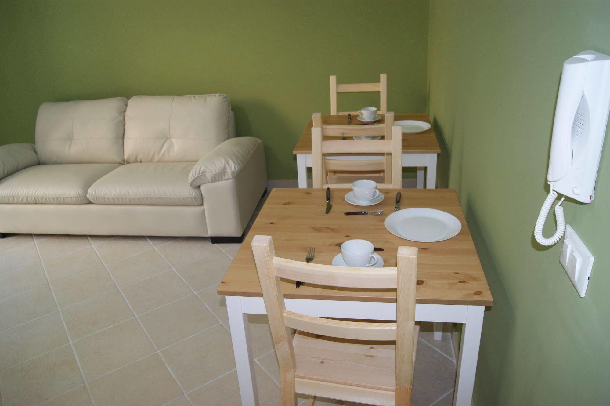 Guest House Golfo Xifonio Augusta Exterior photo