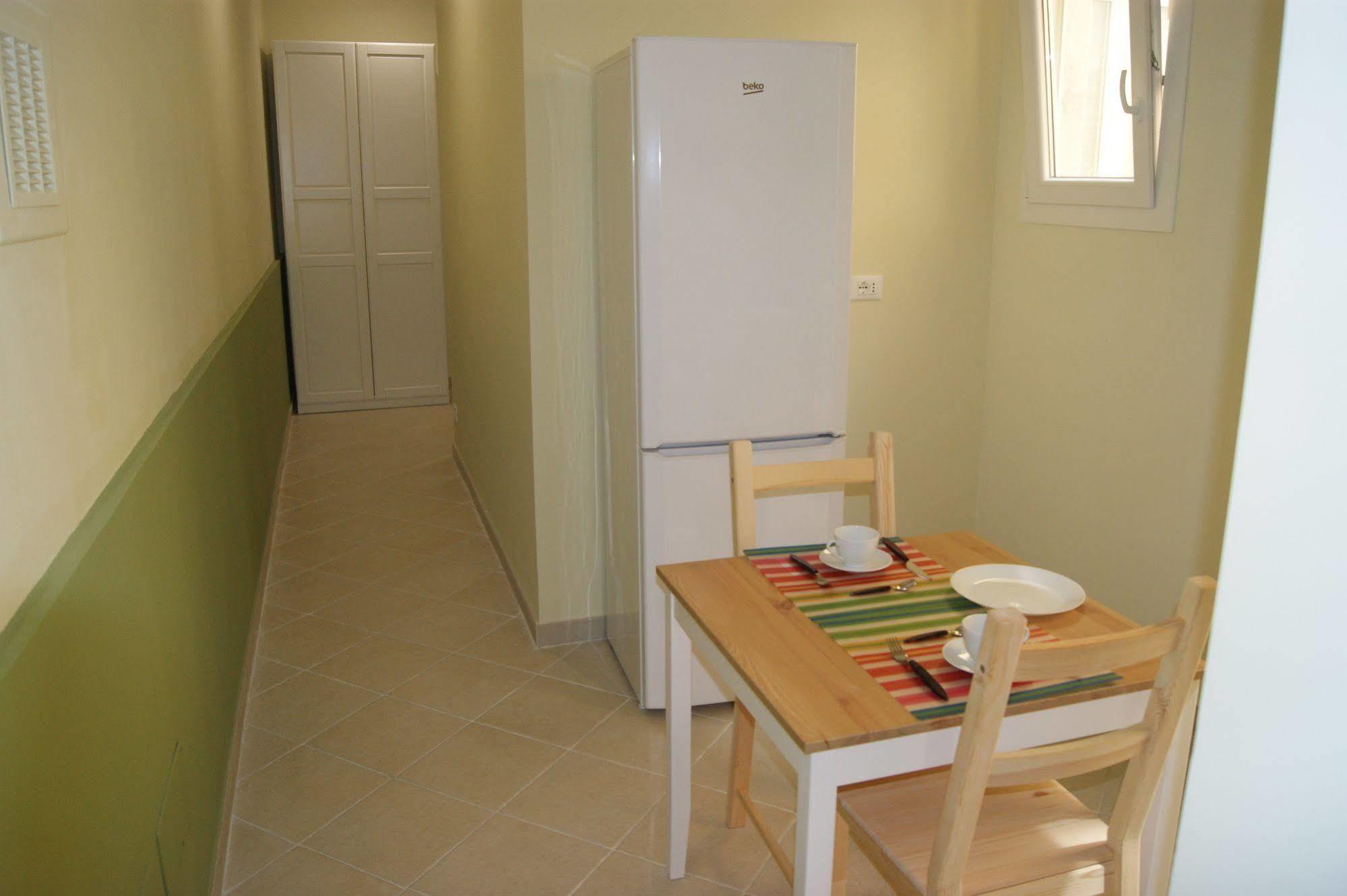 Guest House Golfo Xifonio Augusta Exterior photo